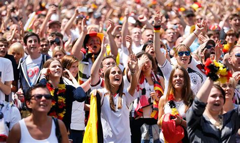 Fans cheer German basketball team’s return home after winning World Cup title